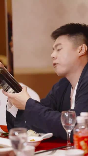 被师傅赶下山的我意外成为大明星（68集）全季一次看完
